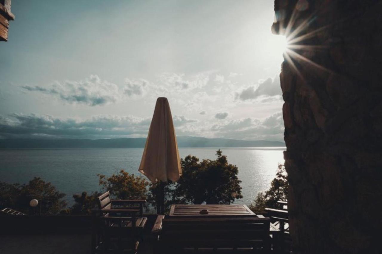 Robinson Sunset Guest House Lagadin Exterior photo