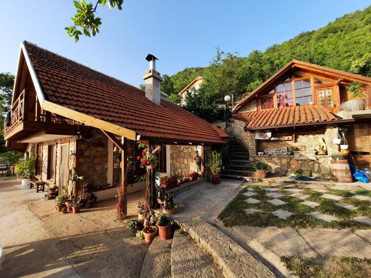 Robinson Sunset Guest House Lagadin Exterior photo