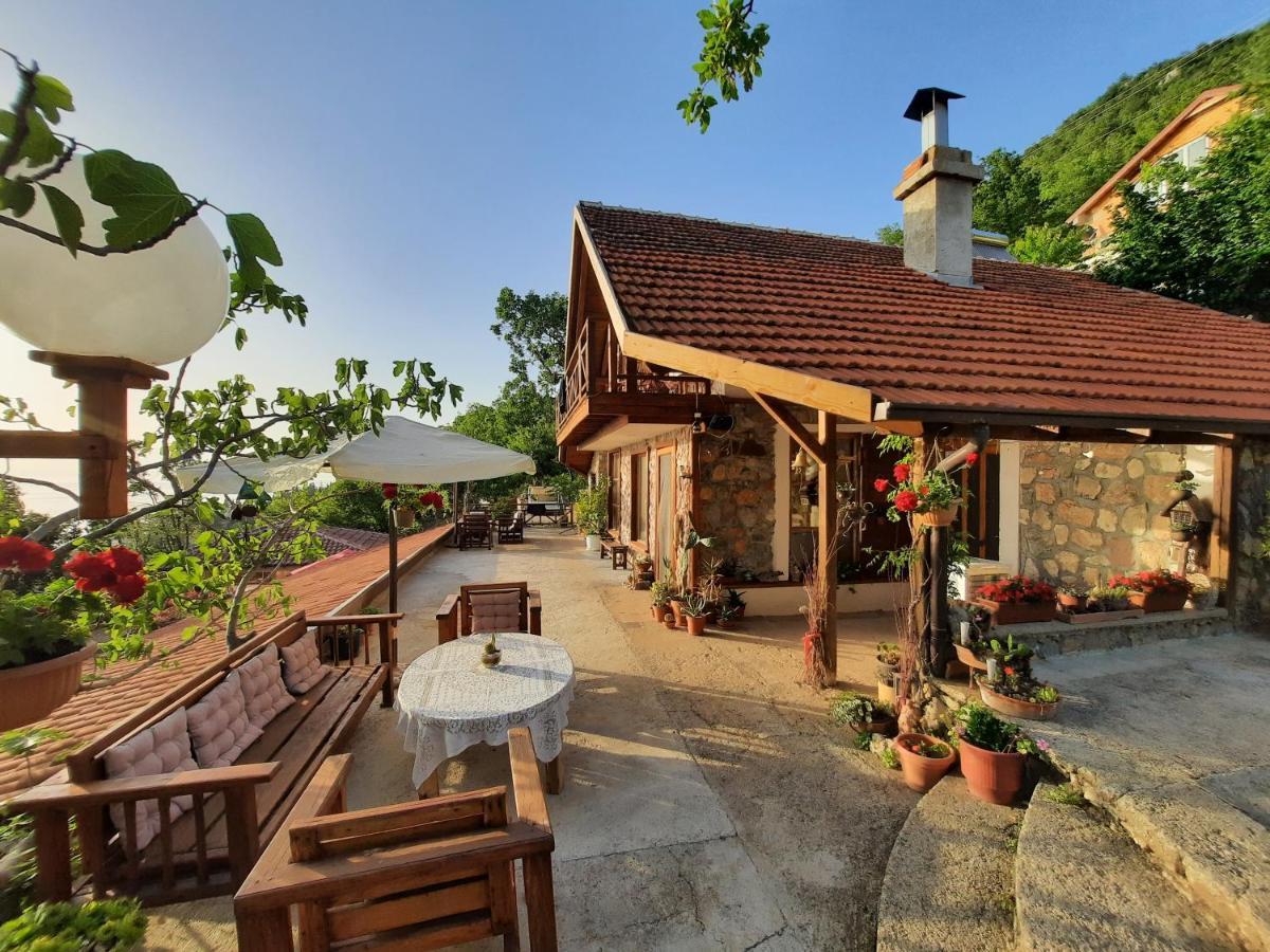 Robinson Sunset Guest House Lagadin Exterior photo